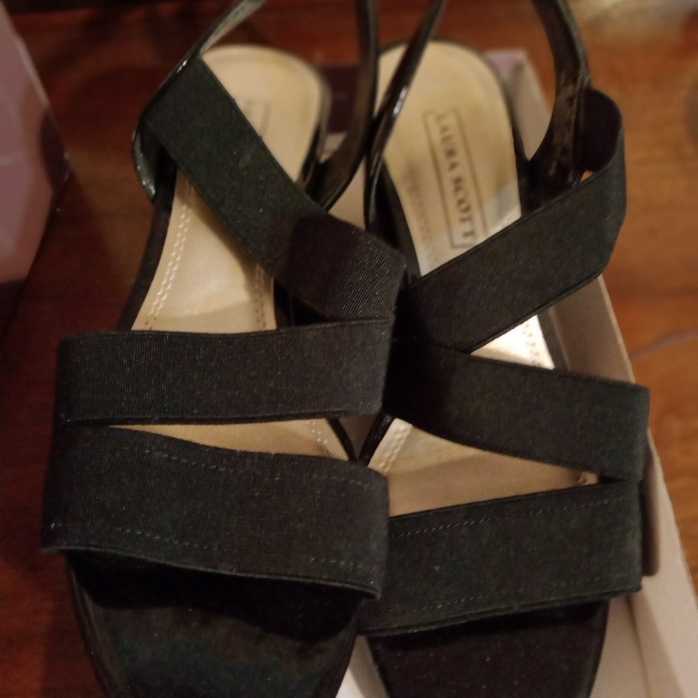 Laura Scott NWT Black Strappy Sandals
